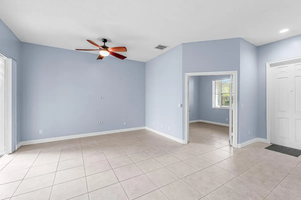 615 NE Canoe Park Circle, Port St. Lucie, FL – photo 5