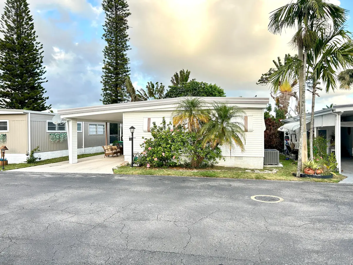 For sale at 1541 S 32nd Avenue, Hollywood