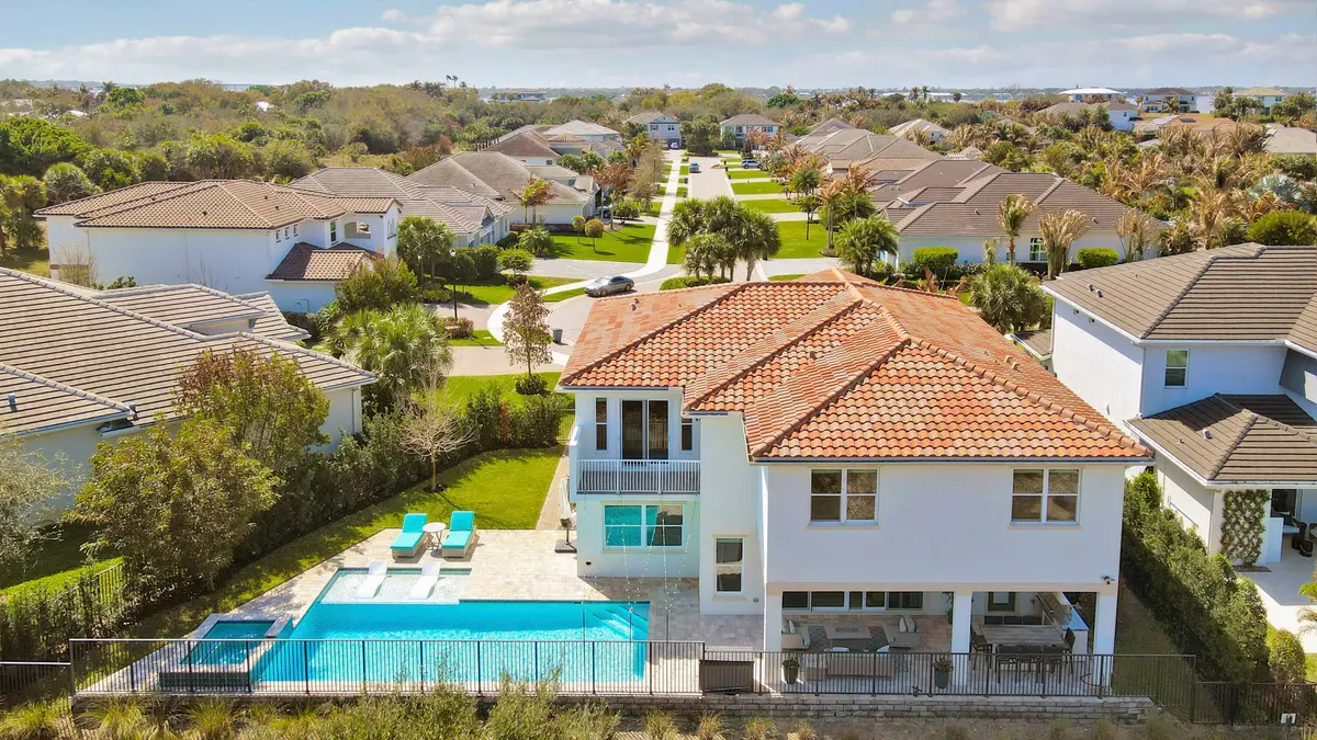 Property Overview at 2475 NE Evinrude Circle, Jensen Beach