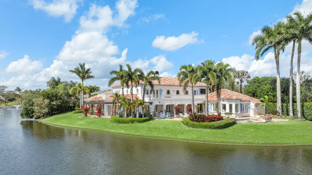 2600 Fairway Island Dr-large-214-212-Gre at 2600 Fairway Island Drive, Wellington
