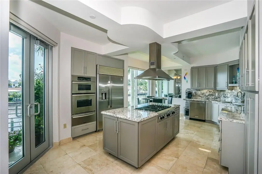 Photo 7 at 301 Hendricks Isle 2, Fort Lauderdale