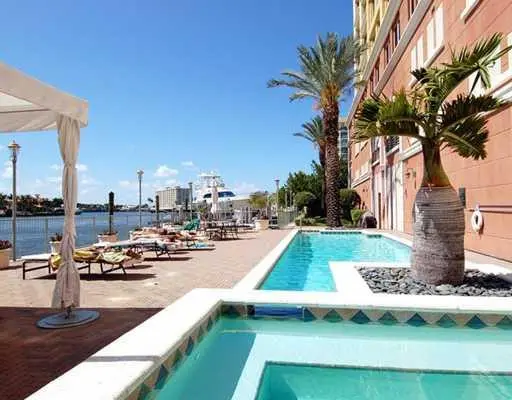Swimming Pool/Hot Tub/Sauna at 209 N Birch Road 1502, Fort Lauderdale