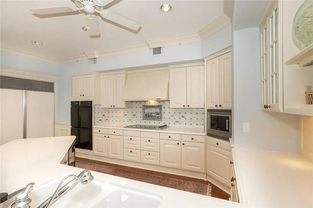 Photo 7 at 209 N Birch Road 404, Fort Lauderdale