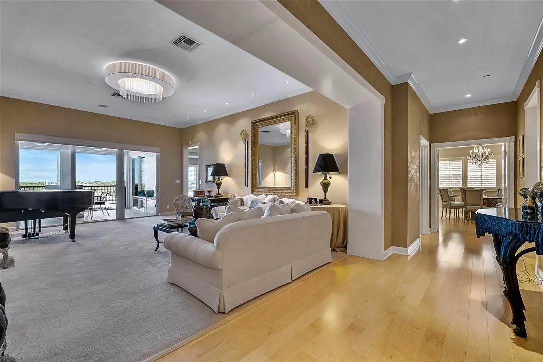 Photo 6 at 1050 Seminole Drive PHB, Fort Lauderdale