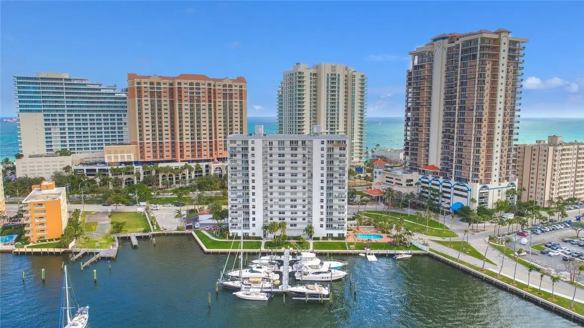 Photo 3 at 77 S Birch Road 3A, Fort Lauderdale