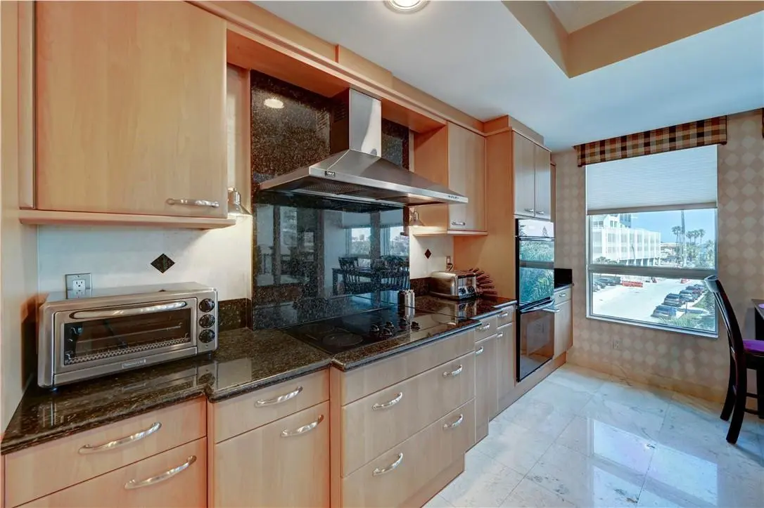 Photo 3 at 209 N Birch Road 403, Fort Lauderdale