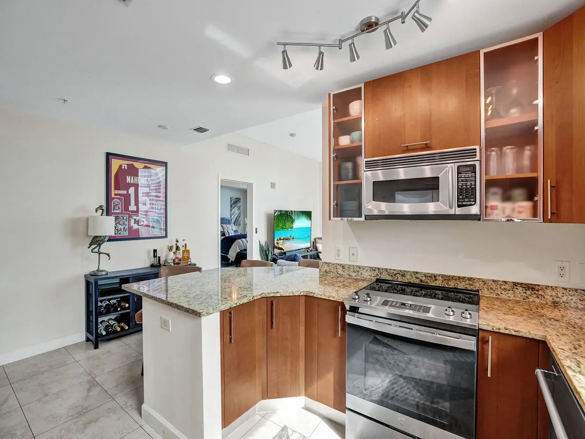 Photo 8 at 1945 S Ocean Drive 501, Hallandale Beach