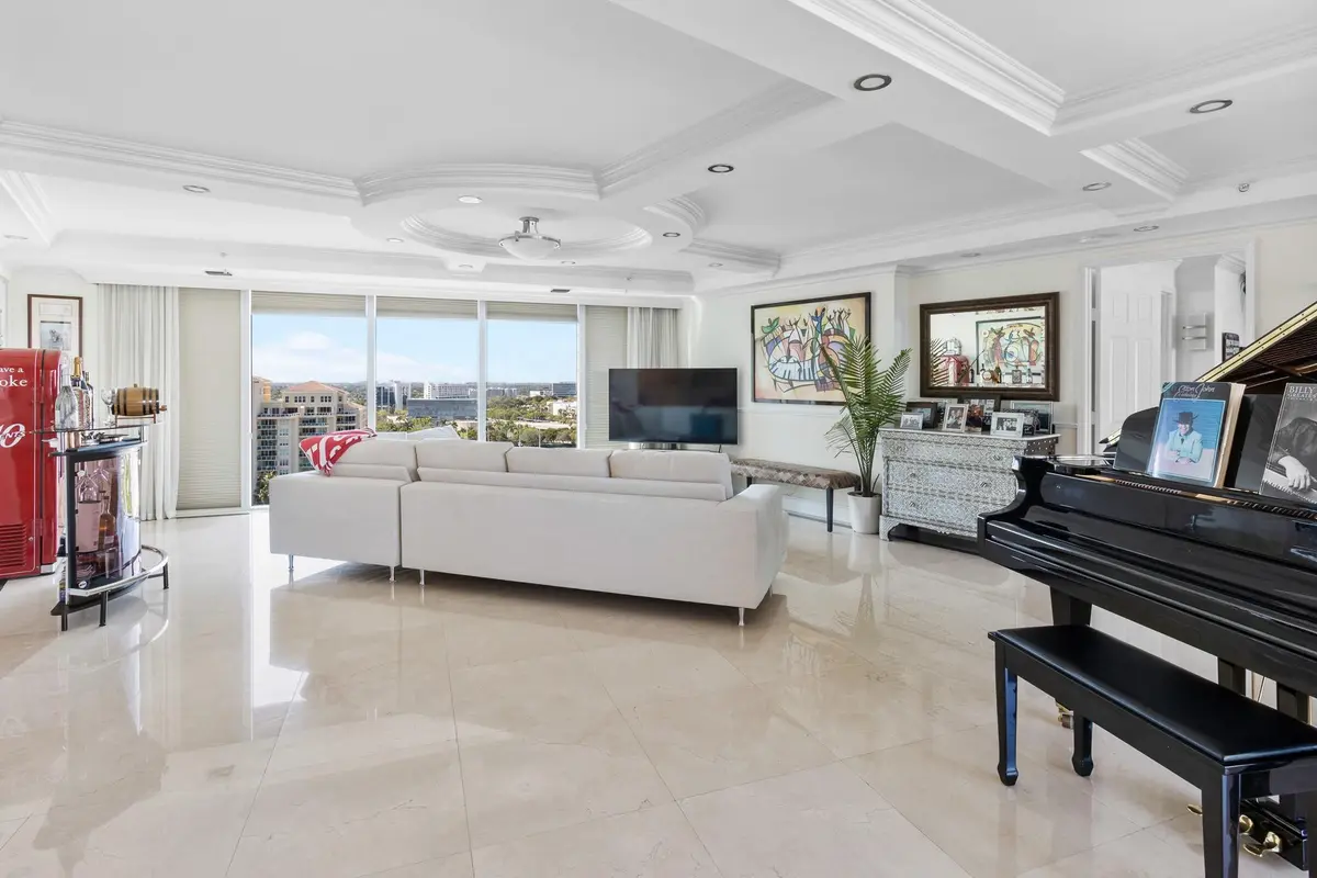 Photo 1 at 3370 Hidden Bay 1701, Aventura