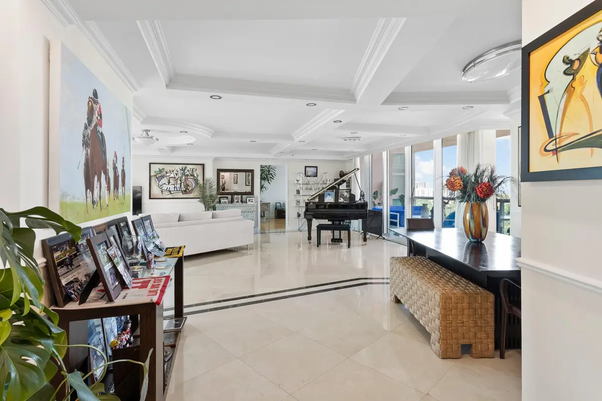 Photo 4 at 3370 Hidden Bay 1701, Aventura