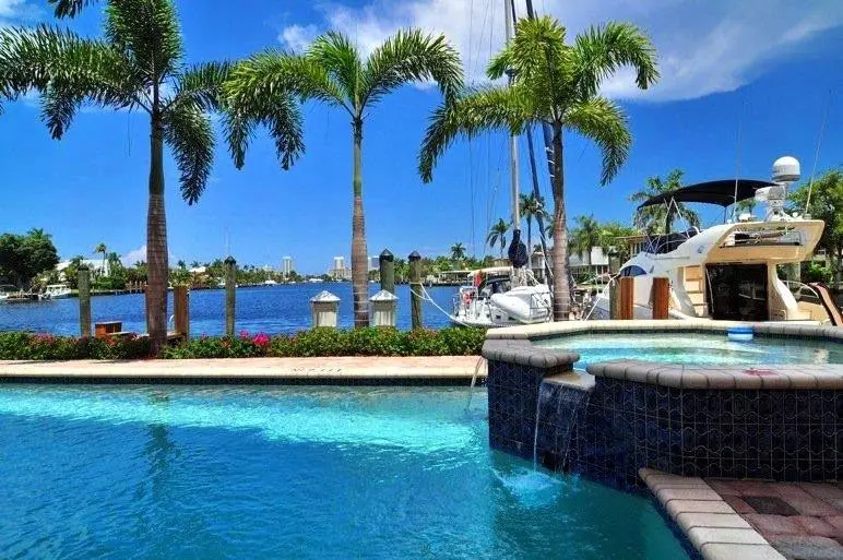 Photo 8 at 516 Hendricks Isle 5C, Fort Lauderdale