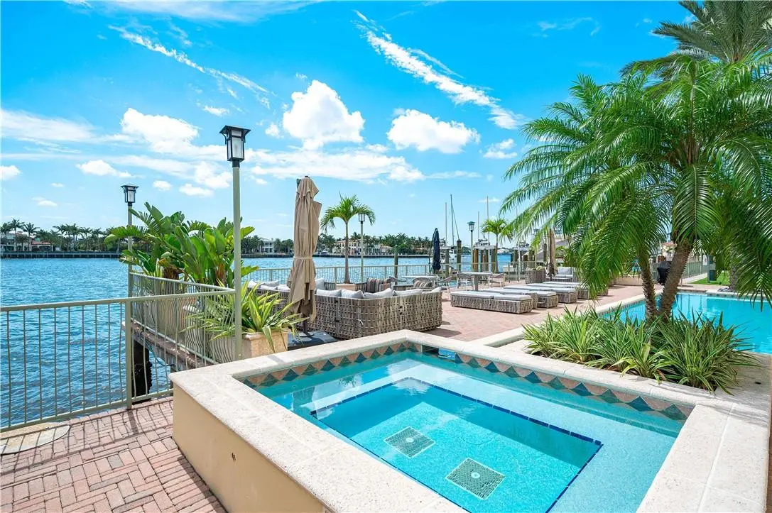 Photo 5 at 209 N Birch Road 1401, Fort Lauderdale