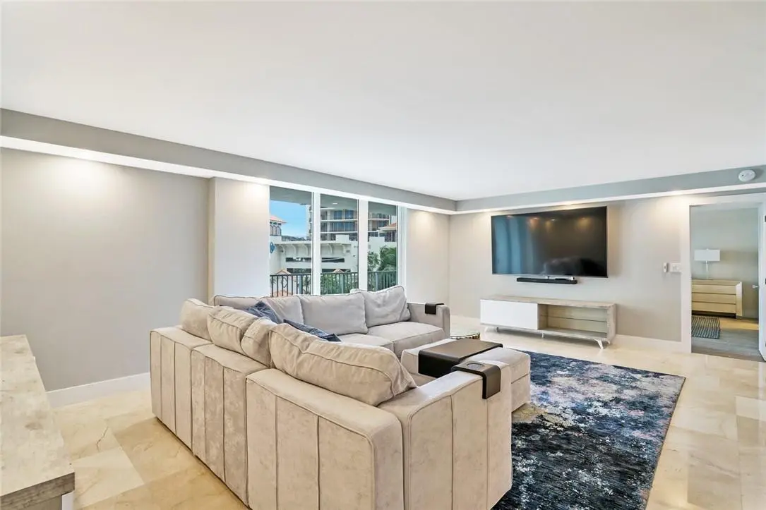 Photo 6 at 77 S Birch Road 5A, Fort Lauderdale