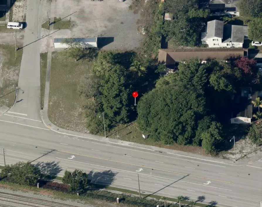 Photo 3 at 583 S Dixie Highway, Deerfield Beach