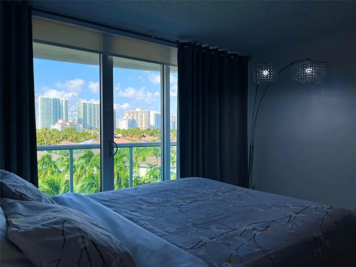 Photo 4 at 19370 Collins Avenue, Sunny Isles Beach