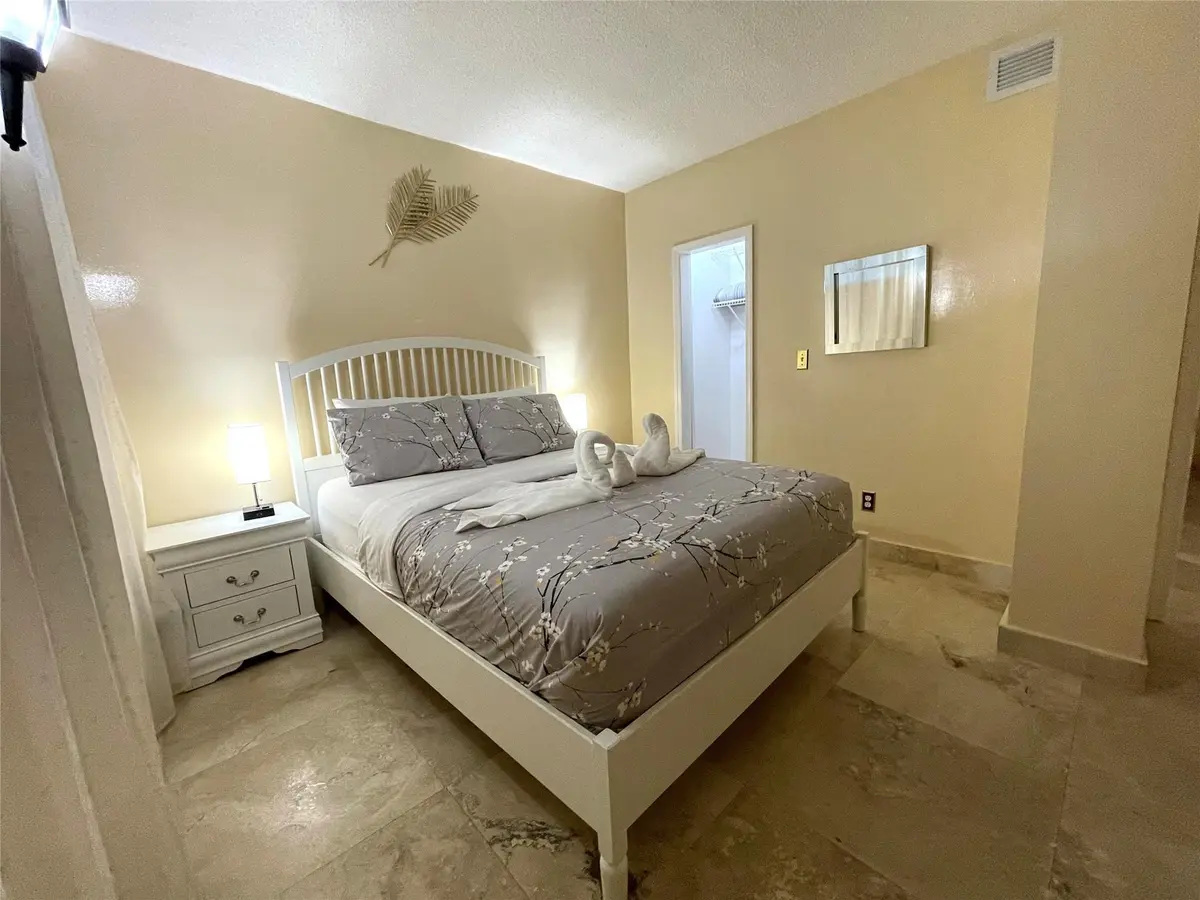 Photo 5 at 19370 Collins Avenue, Sunny Isles Beach