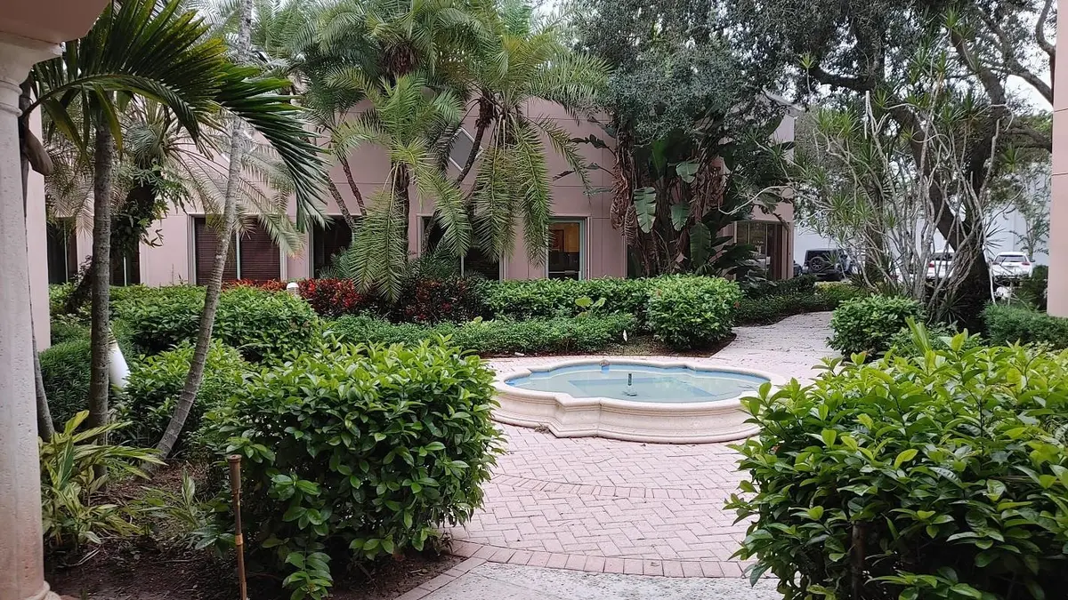 Photo 2 at 1565 N Park Drive 104, Weston