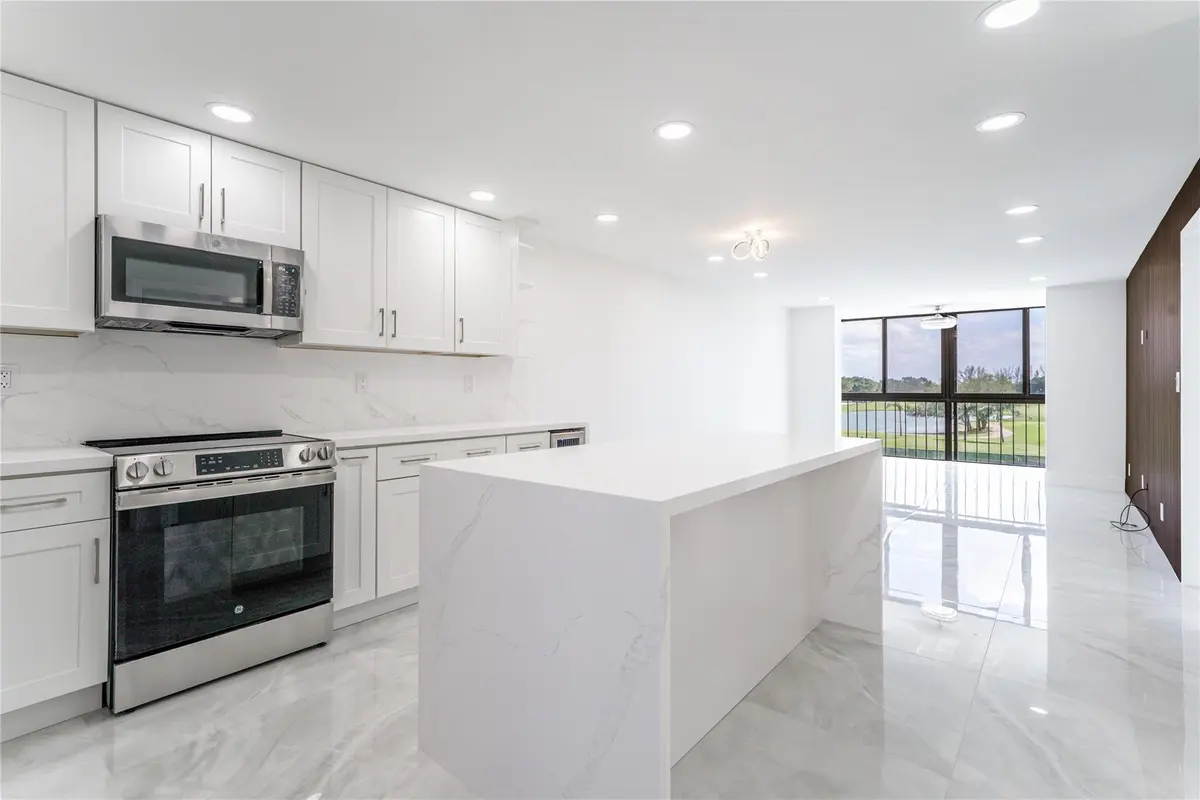 Photo 8 at 8900 Washington Boulevard 418, Pembroke Pines
