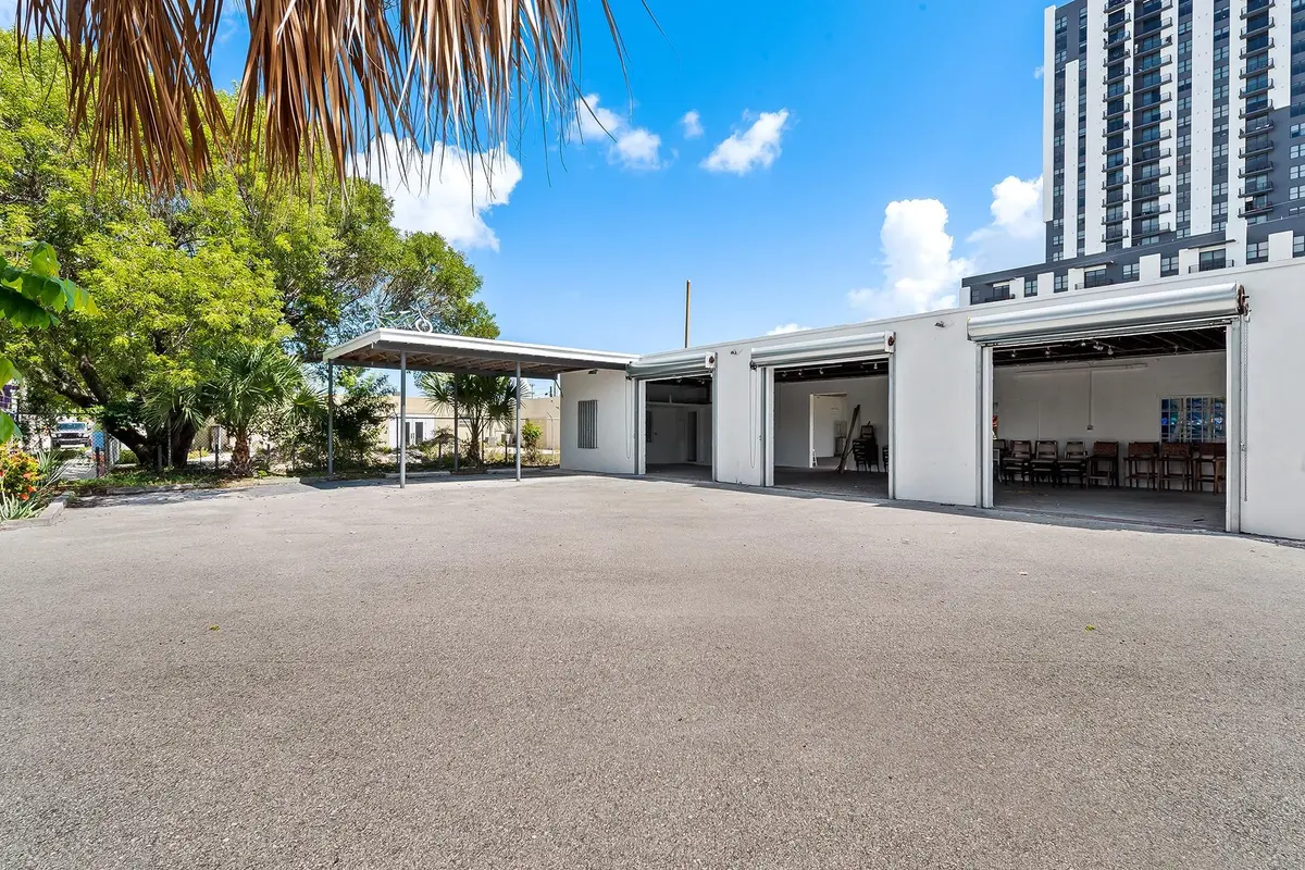 810 NE 4th Ave at 804-810 NE 4th Avenue 804, 805 & 810, Fort Lauderdale