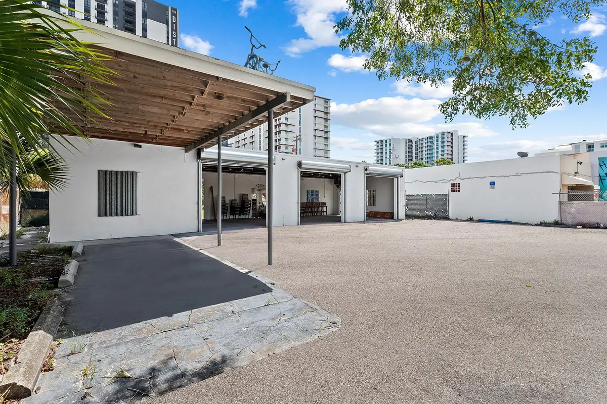 810 NE 4th Ave at 804-810 NE 4th Avenue 804, 805 & 810, Fort Lauderdale