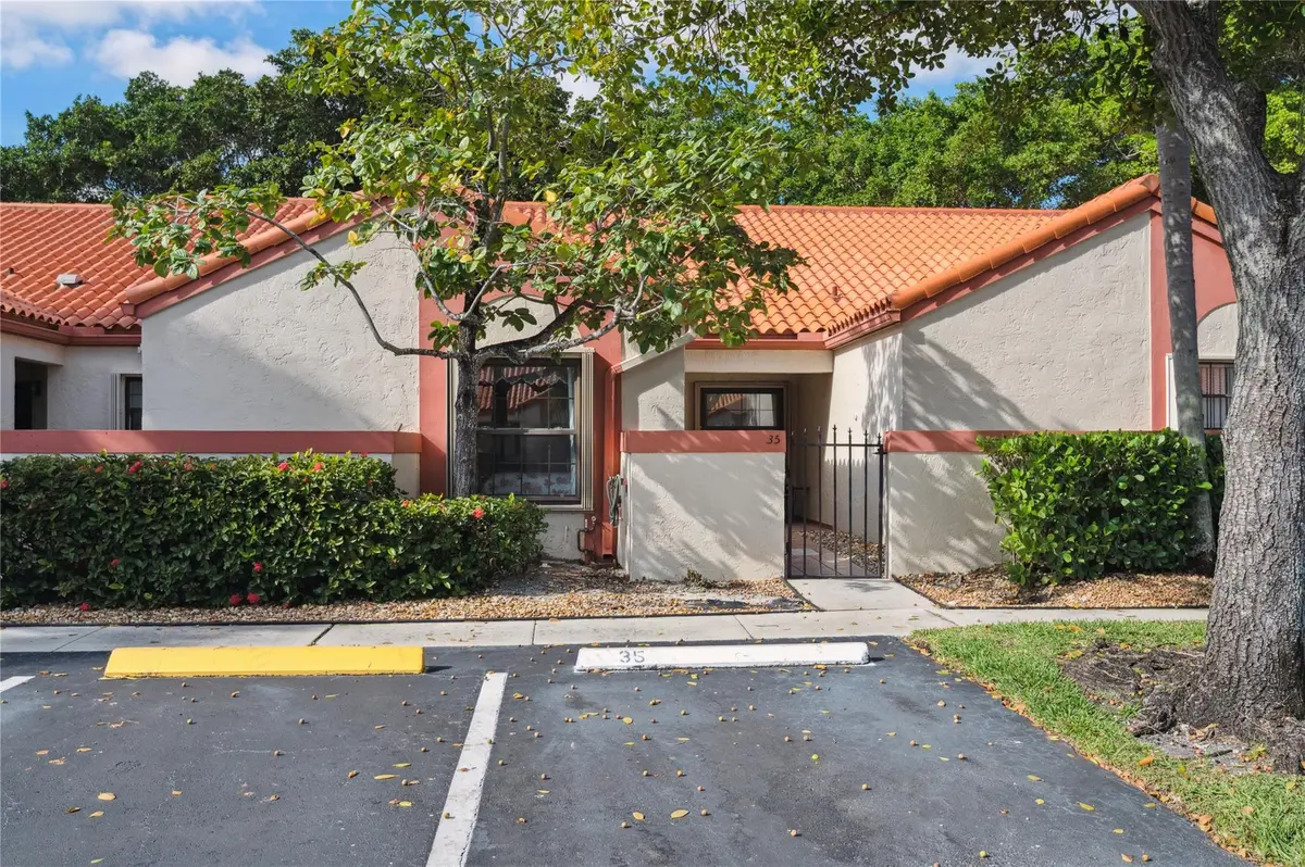 Photo 7 at 35 Centennial Court, Deerfield Beach