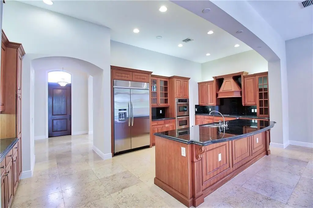 Photo 8 at 8166 Emerald Avenue, Parkland