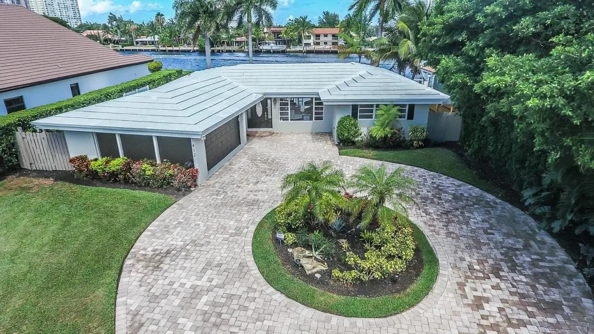 Photo 3 at 412 SE 28th Avenue, Pompano Beach