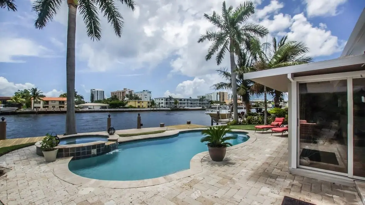 Photo 4 at 412 SE 28th Avenue, Pompano Beach