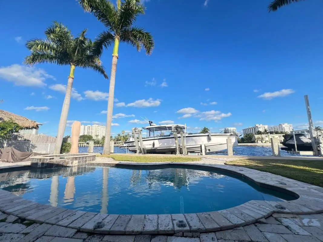 Photo 8 at 412 SE 28th Avenue, Pompano Beach