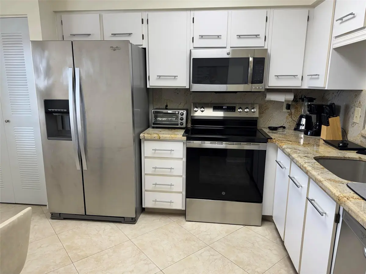 Photo 3 at 7260 Kinghurst Drive 606, Delray Beach
