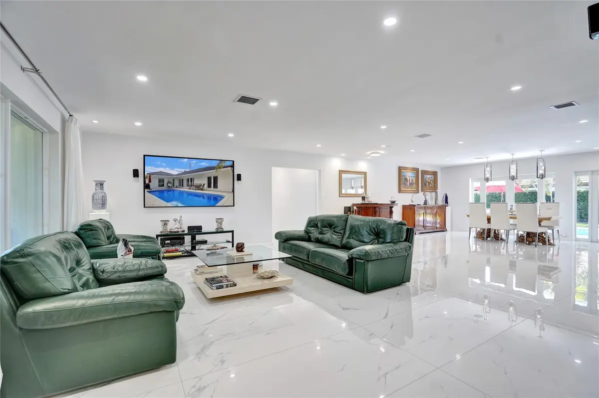 Living Room at 4030 Bayview Drive, Fort Lauderdale