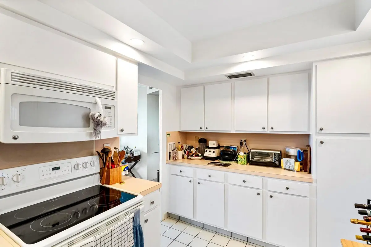 Photo 8 at 3333 NE 34th Street 1504, Fort Lauderdale