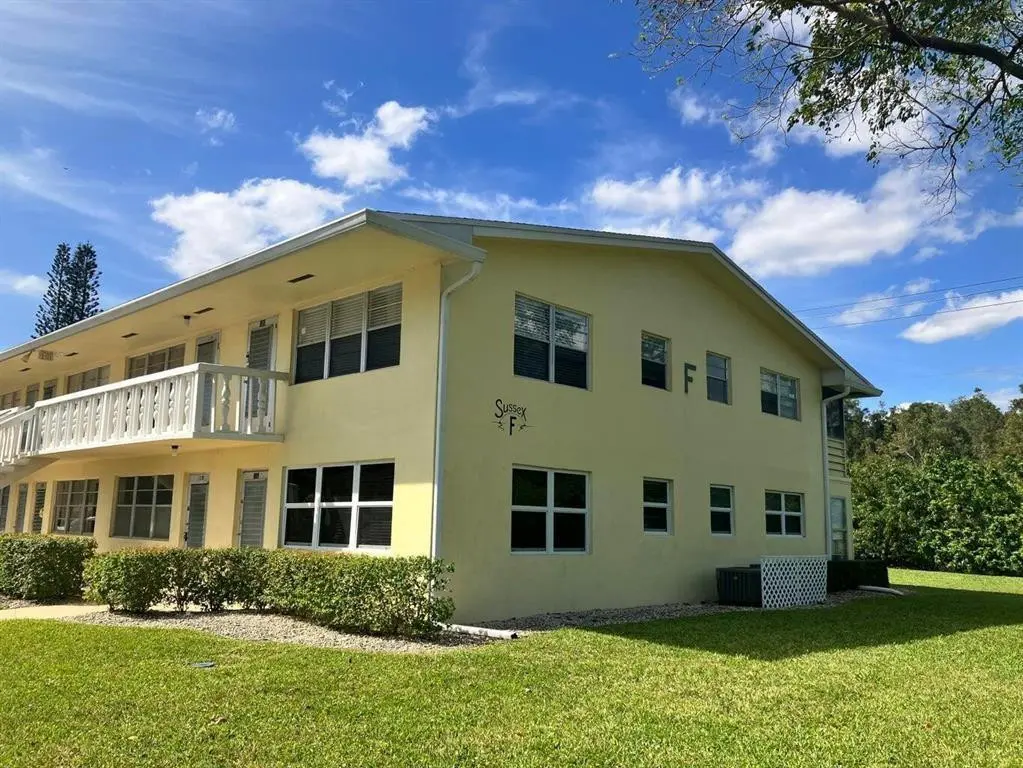 Photo 6 at 115 Sussex F 115, West Palm Beach