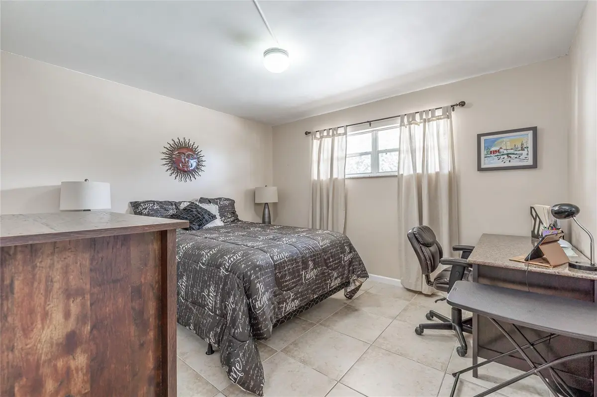 Photo 7 at 411 S Hollybrook Drive 203, Pembroke Pines