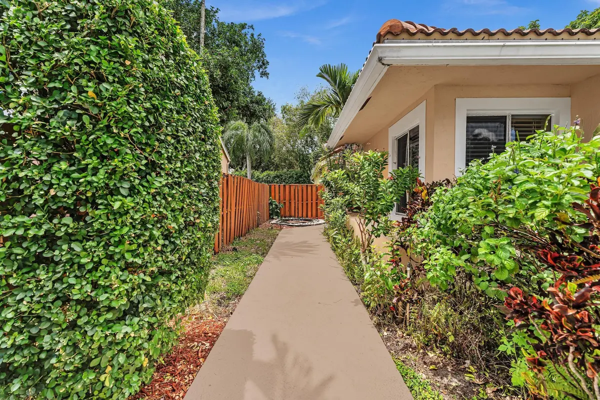 Photo 2 at 10180 NW 5th Street, Plantation