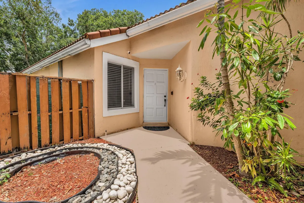 Photo 3 at 10180 NW 5th Street, Plantation