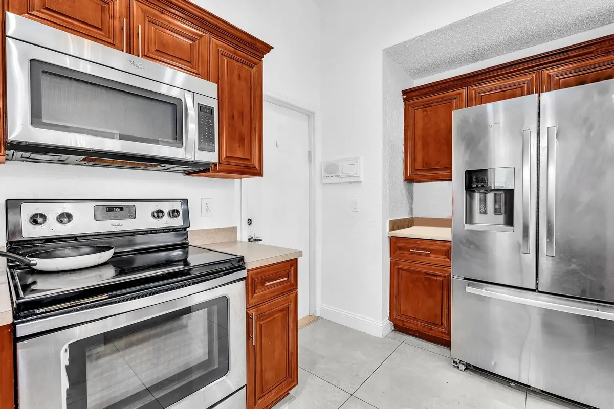 Photo 8 at 10180 NW 5th Street, Plantation