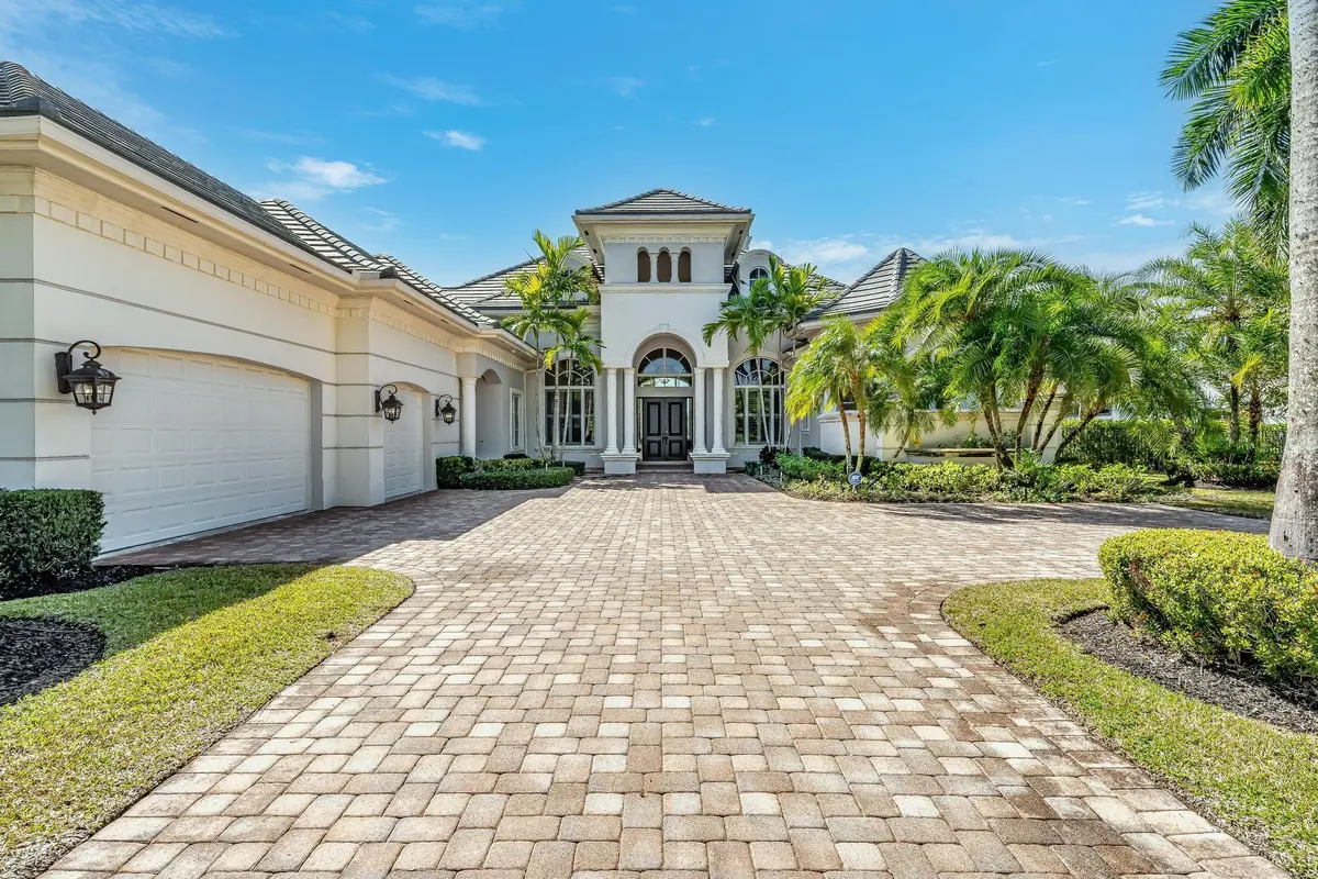 Photo 4 at 3111 Lake Ridge Lane, Weston