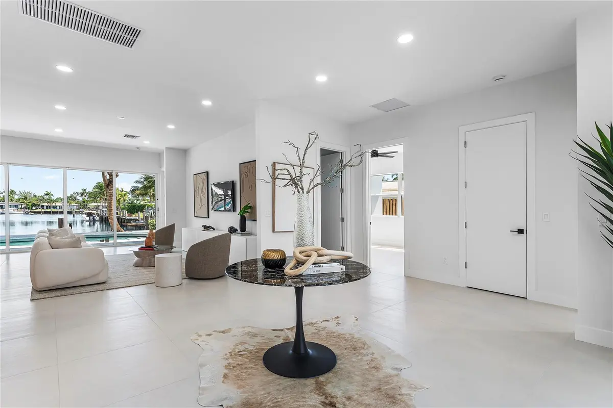 Photo 4 at 171 SE 4th Court, Pompano Beach