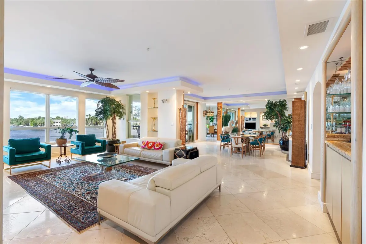 Photo 2 at 209 N Birch Road 401, Fort Lauderdale