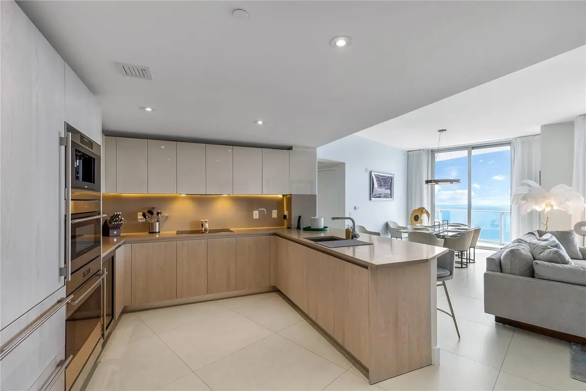 Photo 1 at 4111 S Ocean Drive Lph3/5, Hollywood