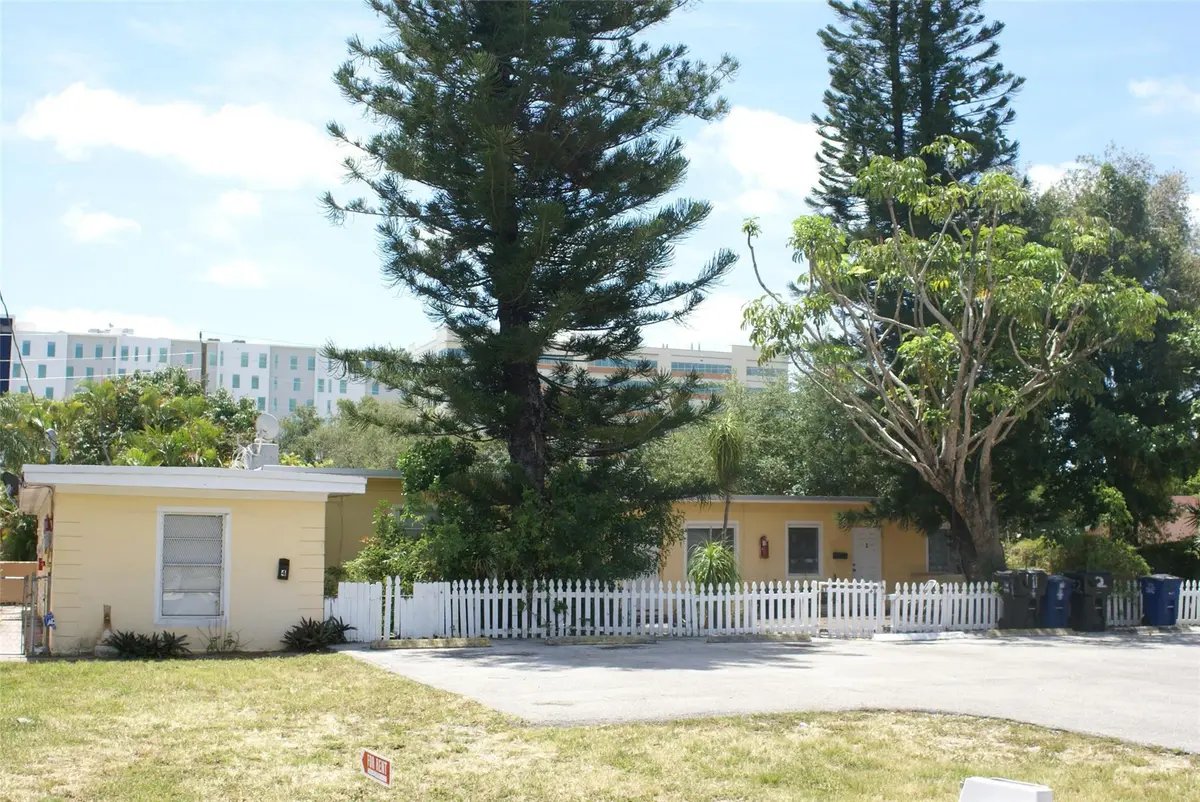 Photo 2 at , Hallandale Beach