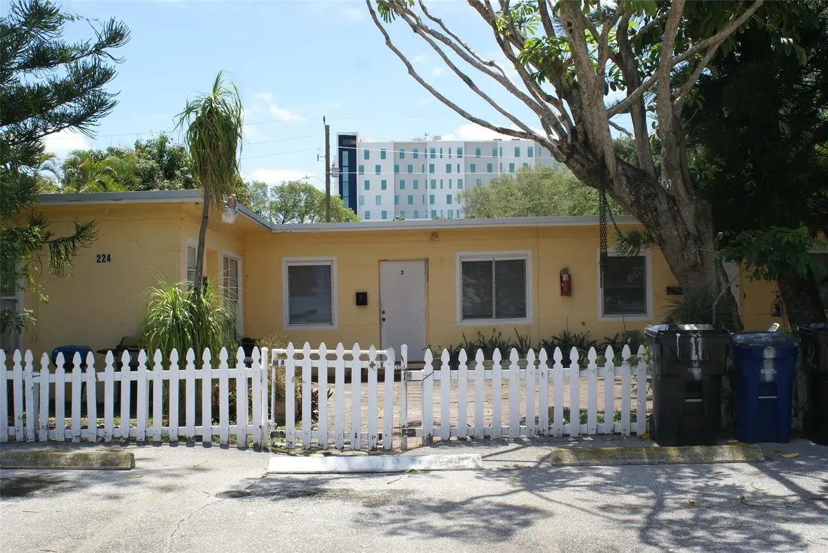 Photo 3 at , Hallandale Beach