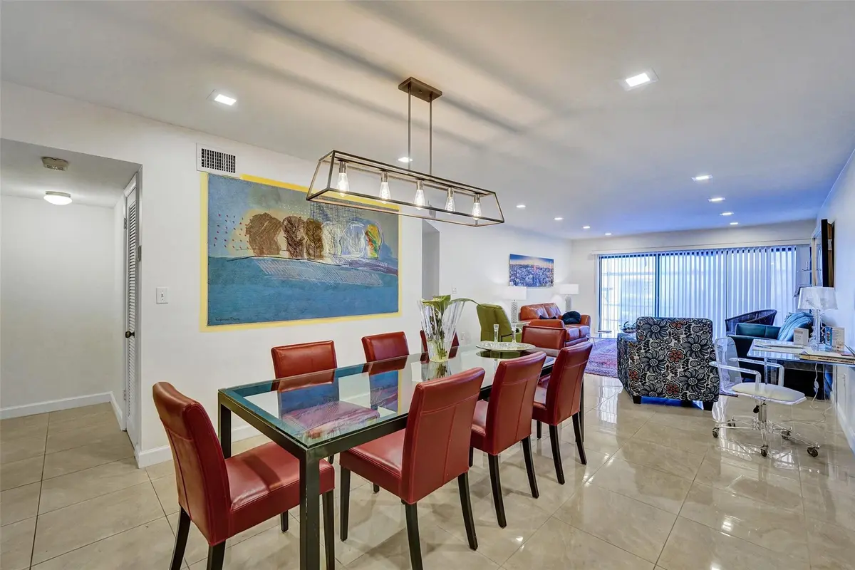 Photo 3 at 4060 N Hills Drive 32, Hollywood