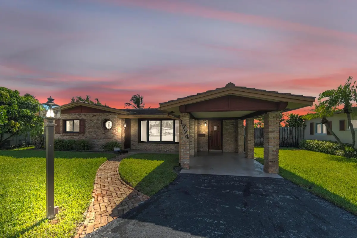 Photo 2 at 1774 NW 39th Place, Oakland Park