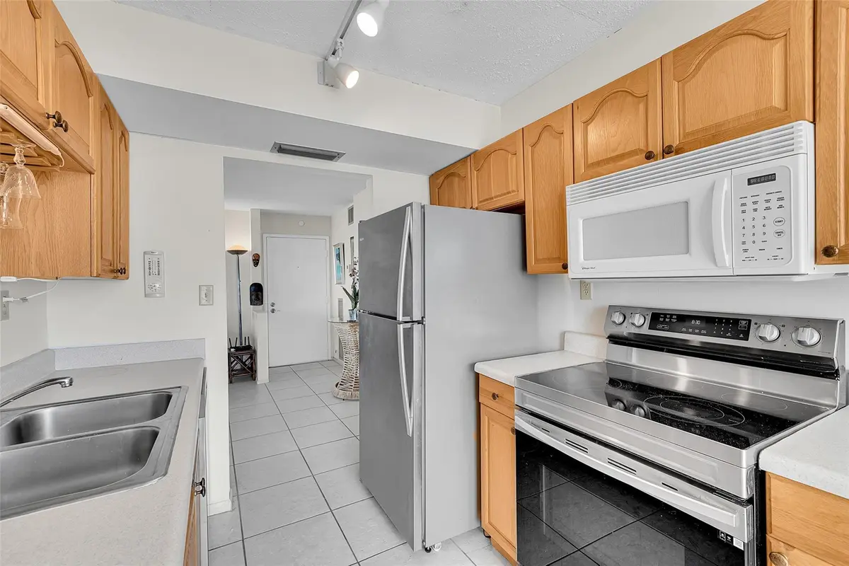 Photo 4 at 525 N Ocean Boulevard 1415, Pompano Beach