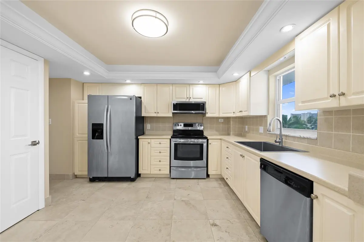 Photo 6 at 3900 Galt Ocean Drive 309, Fort Lauderdale