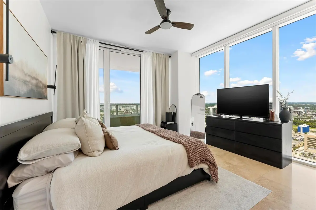 Photo 4 at 1040 Biscayne Boulevard 3906, Miami