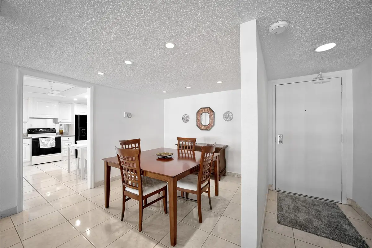Photo 8 at 3900 Galt Ocean Drive 415, Fort Lauderdale