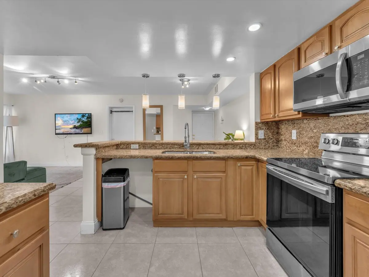 Photo 3 at 9022 W Atlantic Boulevard 213, Coral Springs