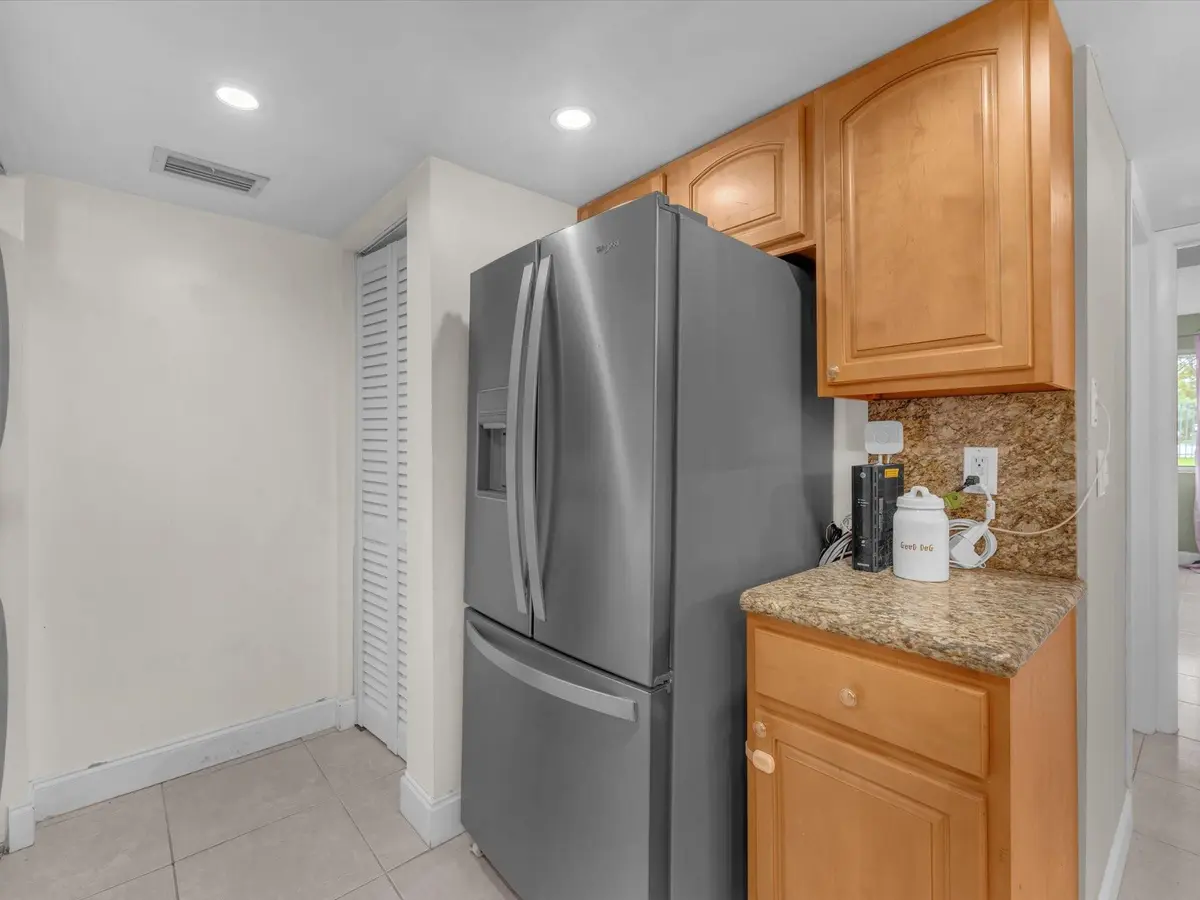 Photo 4 at 9022 W Atlantic Boulevard 213, Coral Springs